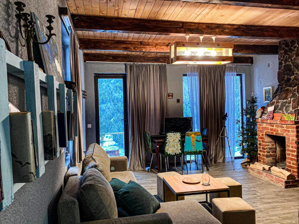 Mitarbi Silence - Cozy Holiday Cottages In Mountains بورجومي المظهر الخارجي الصورة