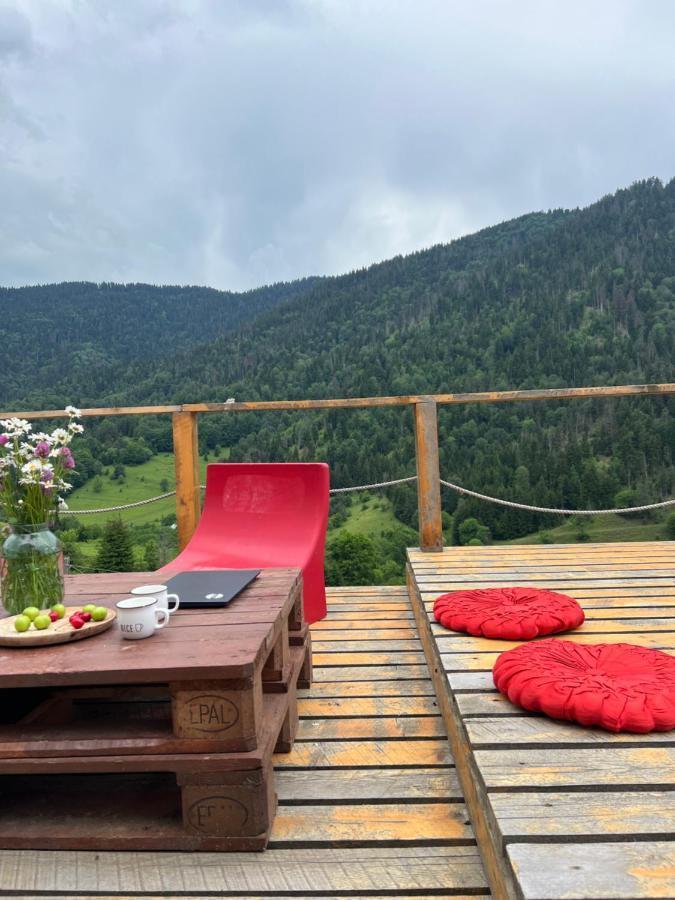 Mitarbi Silence - Cozy Holiday Cottages In Mountains بورجومي المظهر الخارجي الصورة