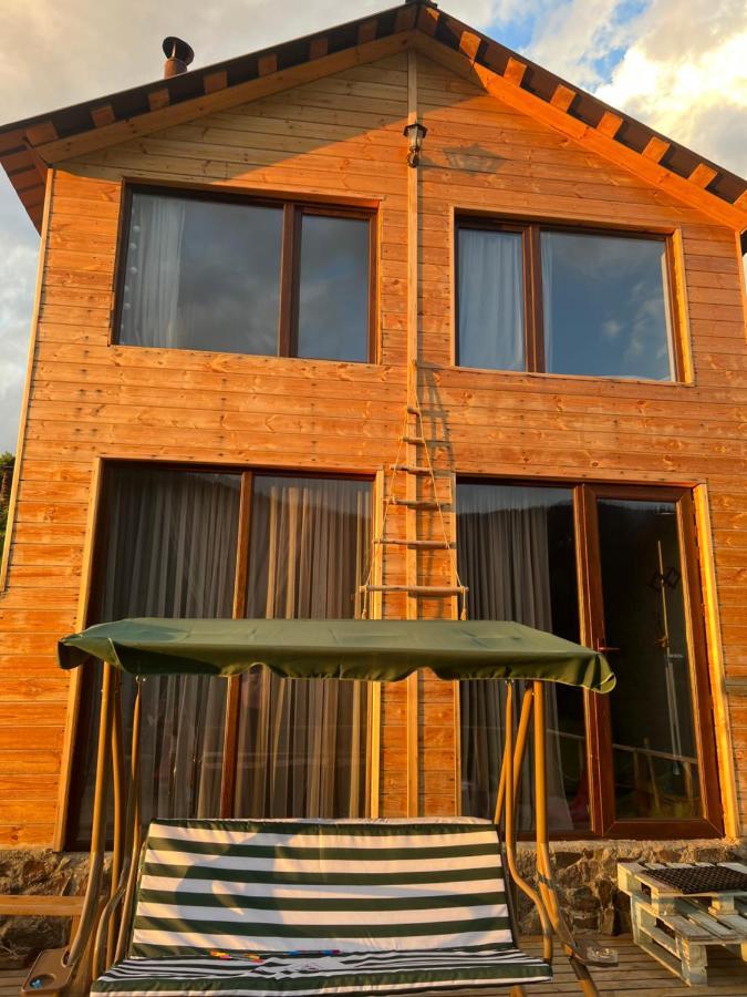 Mitarbi Silence - Cozy Holiday Cottages In Mountains بورجومي المظهر الخارجي الصورة