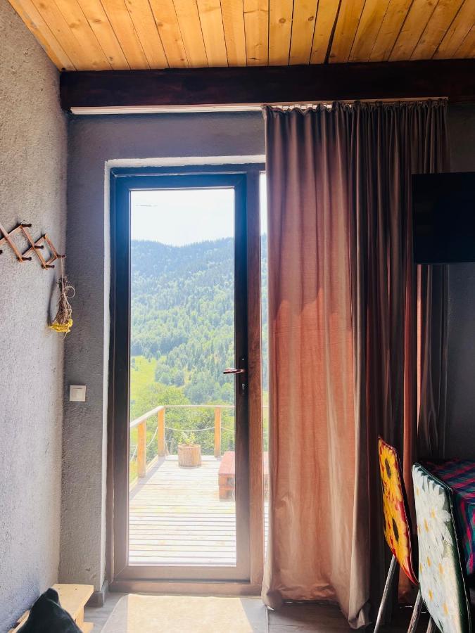Mitarbi Silence - Cozy Holiday Cottages In Mountains بورجومي المظهر الخارجي الصورة